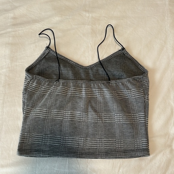 Better Be crop top - Picture 2 of 2